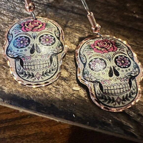 Handmade Boho Copper Earrings, Day of The Dead‎ Rose Wire Earrings, Gift Box - Picture 7 of 10